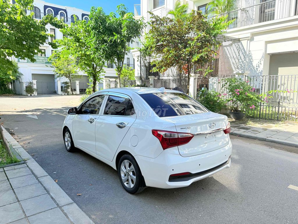 Hyundai Grand i10 2018 Sedan 1.2 MT - 120000 km. Mua bán Ô tô tại Thành phố Hòa Bình Hòa Bình được đăng bởi Bạch Vân Long hình 5