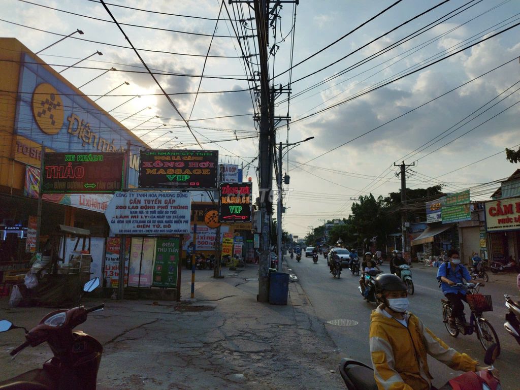 BÁN NHÀ MKTD ĐƯỜNG 22/12 NGAY CHỢ ĐÊM