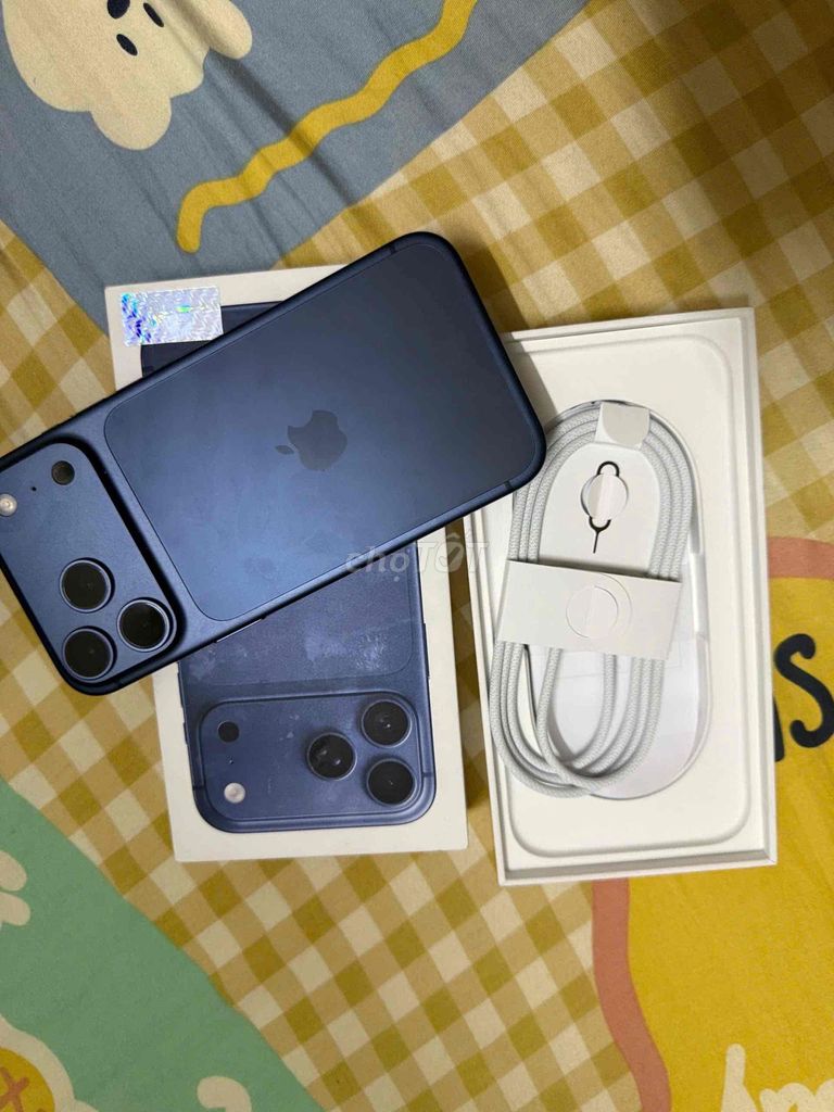 Iphone 17promax sạc 1 lần. Mua bán Điện thoại tại Quận Cái Răng Cần Thơ được đăng bởi Toan Tran hình 1
