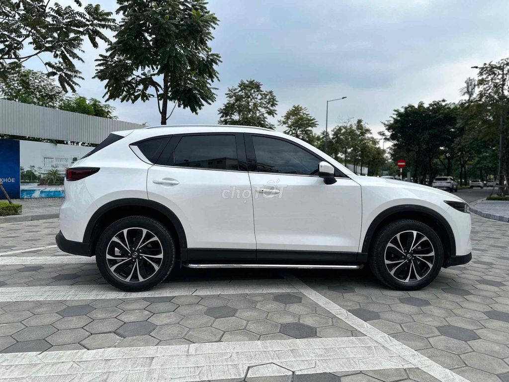 Mazda CX5 2025 2.0 Premium Белый 30000 км