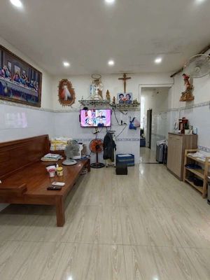 nhà chính chủ .miễn trung gian.bùi đình túy.72m DTSD.NGAN 4M