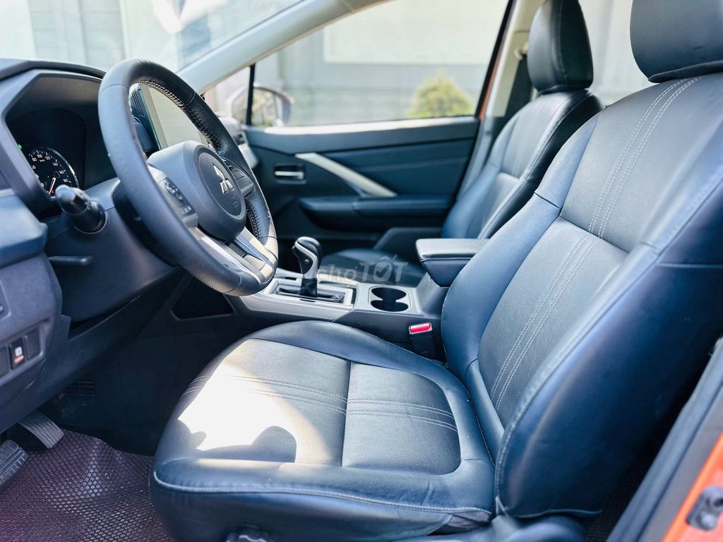 Mitsubishi Xpander 1.5 Cross 2022 -48000km. Mua bán Ô tô tại Thành phố Dĩ An Bình Dương được đăng bởi Siêu Thị Ô Tô Bình Dương  hình 14