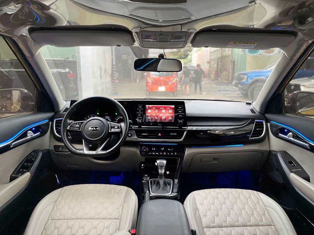Kia Seltos 2021 Luxury 1.4 Turbo,màu vàng,48000 km. Mua bán Ô tô tại Quận Bình Tân Tp Hồ Chí Minh được đăng bởi Son Do hình 7