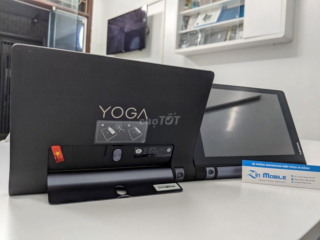 Lenovo Yoga Tab 3  - Pin trâu, kiểu dáng treo