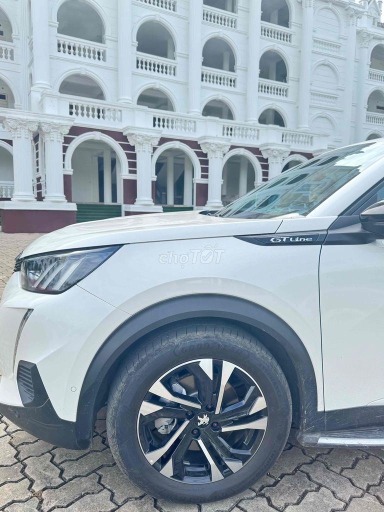 Peugeot 2008 2025 GT Line 1.2 AT - 5500 km. Mua bán Ô tô tại Quận 7 Tp Hồ Chí Minh được đăng bởi nhi nguyen hình 5