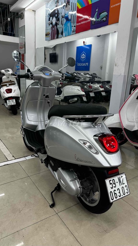 Vespa Iget , abs , đèn led 2 tấng , mở cốp điện ... Mua bán Xe máy tại Quận Phú Nhuận Tp Hồ Chí Minh được đăng bởi VESPA  PIAGGIO BẢO HƯNG Vespa cũ trả góp  hình 5