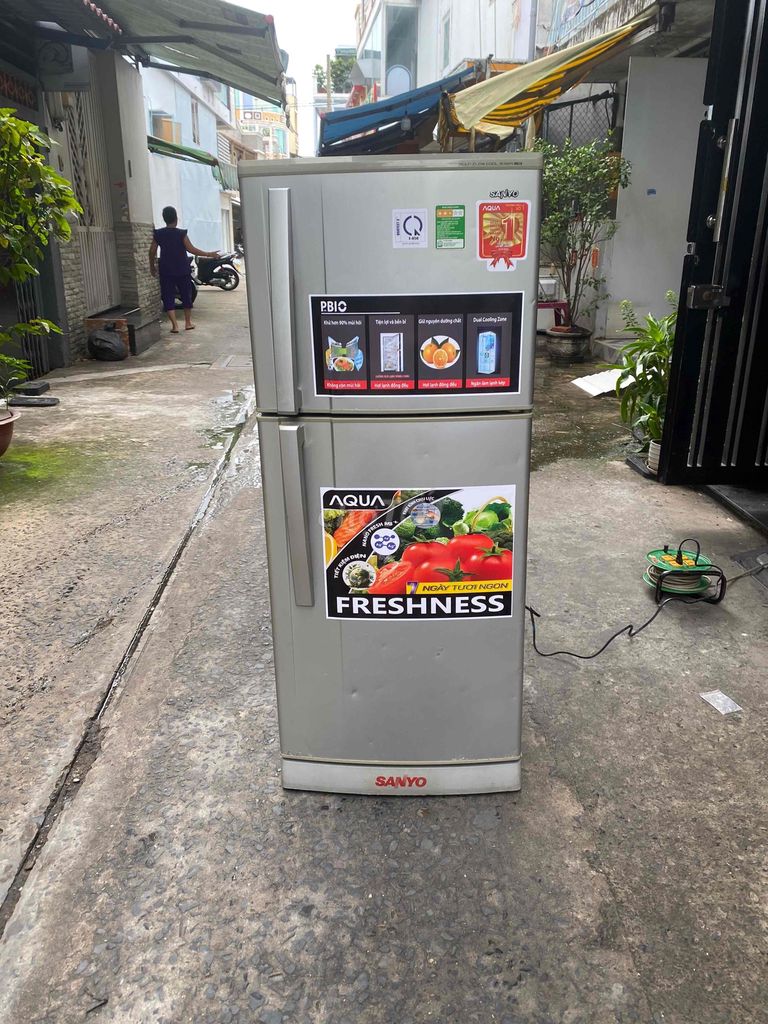 Tủ lạnh Sanyo SR-S185PN 180 lít. Mua bán Tủ lạnh tại Quận Tân Phú Tp Hồ Chí Minh được đăng bởi NGỌC TRÂM hình 1