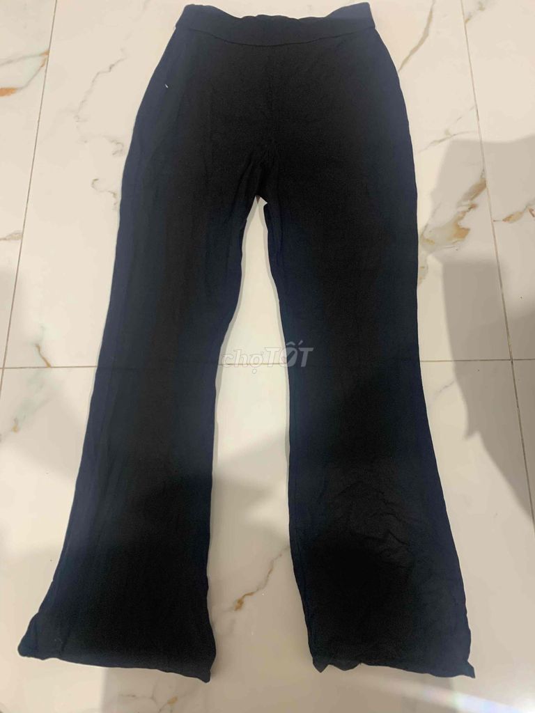 Quần dài Nữ Jeans Đen. Mua bán Quần áo tại Huyện Hóc Môn Tp Hồ Chí Minh được đăng bởi Thái Huỳnh Thi hình 1