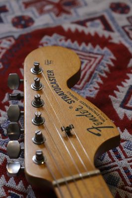 đàn guitar điện fender custom shop. Mua bán Nhạc cụ tại Quận Phú Nhuận Tp Hồ Chí Minh được đăng bởi Phạm Gia Anh