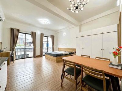 1PN BAN CÔNG 50M2 NỘI THẤT CAO CẤP TRUNG TÂM QUẬN 7, SÁT PHÚ MỸ HƯNG