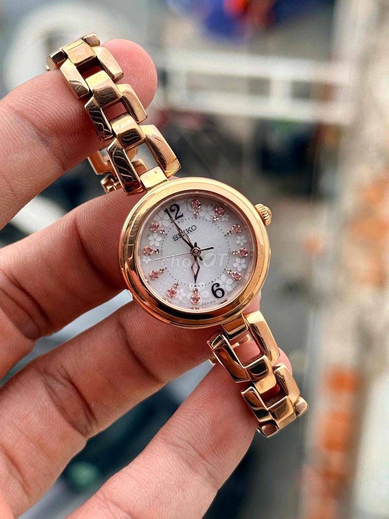 Đồng hồ Seiko nữ vàng hồng kim loại. Mua bán Đồng hồ tại Thành phố Qui Nhơn Bình Định được đăng bởi Nguyễn Quốc Cường hình 1