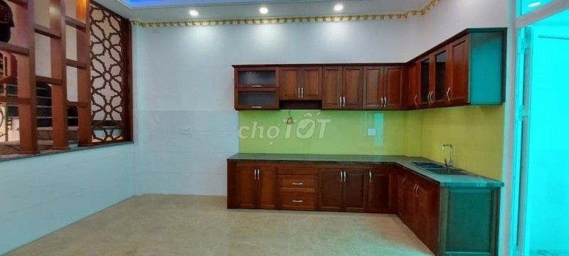 Nhà Bán Gấp Ngay Mặt Tiền Đường Số 6, 4 Tầng, Sổ Hồng Hoàn Công Đủ