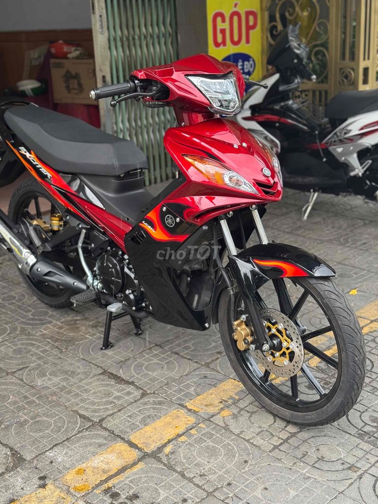Yamaha Exciter, механическая коробка передач, красно-черный