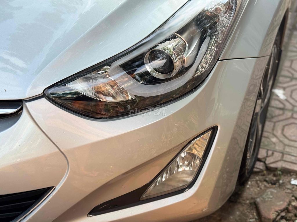Hyundai Elantra 2014 1.6 AT Tự động Bạc
