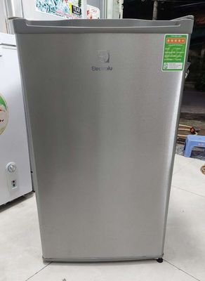 Tủ lạnh Electrolux 90 lít zin siêu đẹp