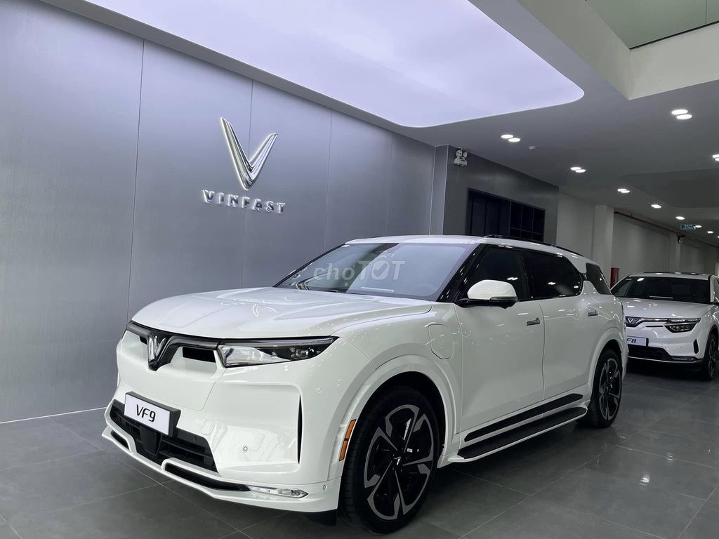 VinFast VF 9 TRẮNG-ĐỎ-ĐEN-XÁM-NỘI THẤT NÂU - ĐEN. Mua bán Ô tô tại Quận Bình Tân Tp Hồ Chí Minh được đăng bởi VinFast An Thái Bình Tân hình 5