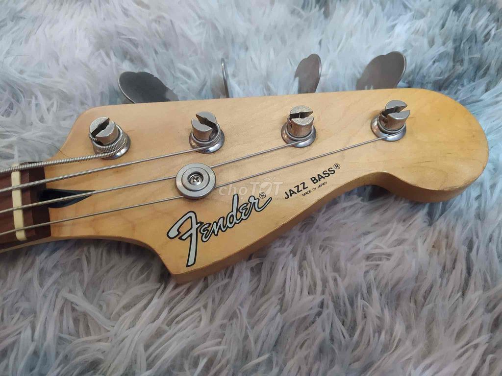 Cần bán Guitar Jazz Bass Fender Japan