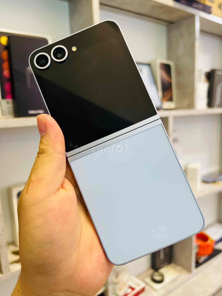 Samsung Galaxy Z Flip 6 256GB Xanh. Mua bán Điện thoại tại Quận 3 Tp Hồ Chí Minh được đăng bởi Nguyễn Văn Tài hình 1