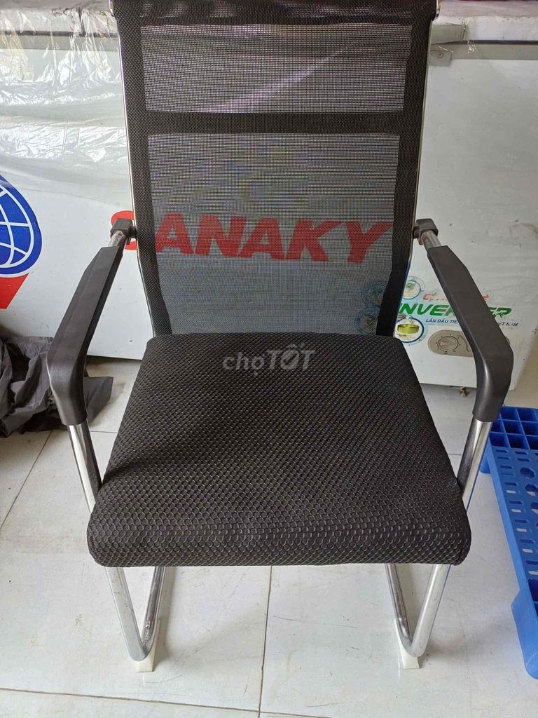 Ghế văn phòng Chân quỳ Đen. Mua bán Đồ dùng văn phòng tại Huyện Hóc Môn Tp Hồ Chí Minh được đăng bởi Thảo hình 1