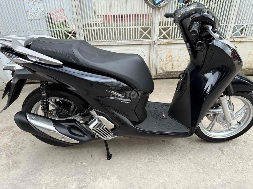 cbs 150 2021 xe chạy đúng xác 8 ngàn đúng chủ máy. Mua bán Xe máy tại Quận Ninh Kiều Cần Thơ được đăng bởi CHXM Thanh Hồng hẻm 233 hình 1