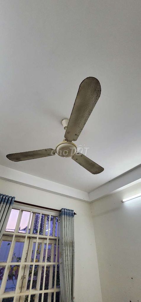 Quạt trần Panasonic Kim loại Trắng. Mua bán Quạt tại Quận 4 Tp Hồ Chí Minh được đăng bởi Thục Vy hình 1