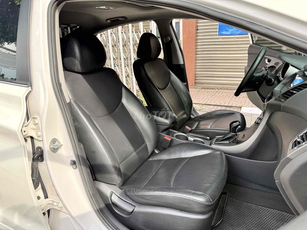 Hyundai Elantra GLS nhập 2015 1.8 AT. Mua bán Ô tô tại Quận Tân Phú Tp Hồ Chí Minh được đăng bởi Lê Băng Vinh hình 15