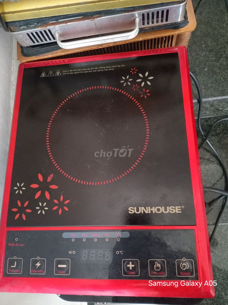 Bếp hồng ngoại SUNHOUSE SHD6152 Đỏ. Mua bán Bếp, lò, đồ điện nhà bếp tại Quận Hải An Hải Phòng được đăng bởi Tuan Tran hình 1