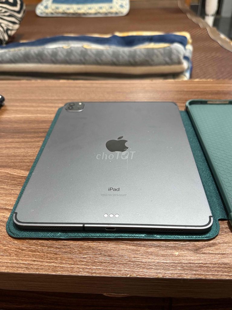 Apple iPad Pro 2020 128GB Xám. Mua bán Máy tính bảng tại Quận Kiến An Hải Phòng được đăng bởi Tài Văn Lộc hình 1