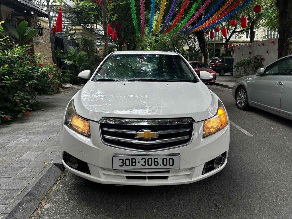 Полностью автоматическая крышная дверь Chevrolet Cruze 2013
