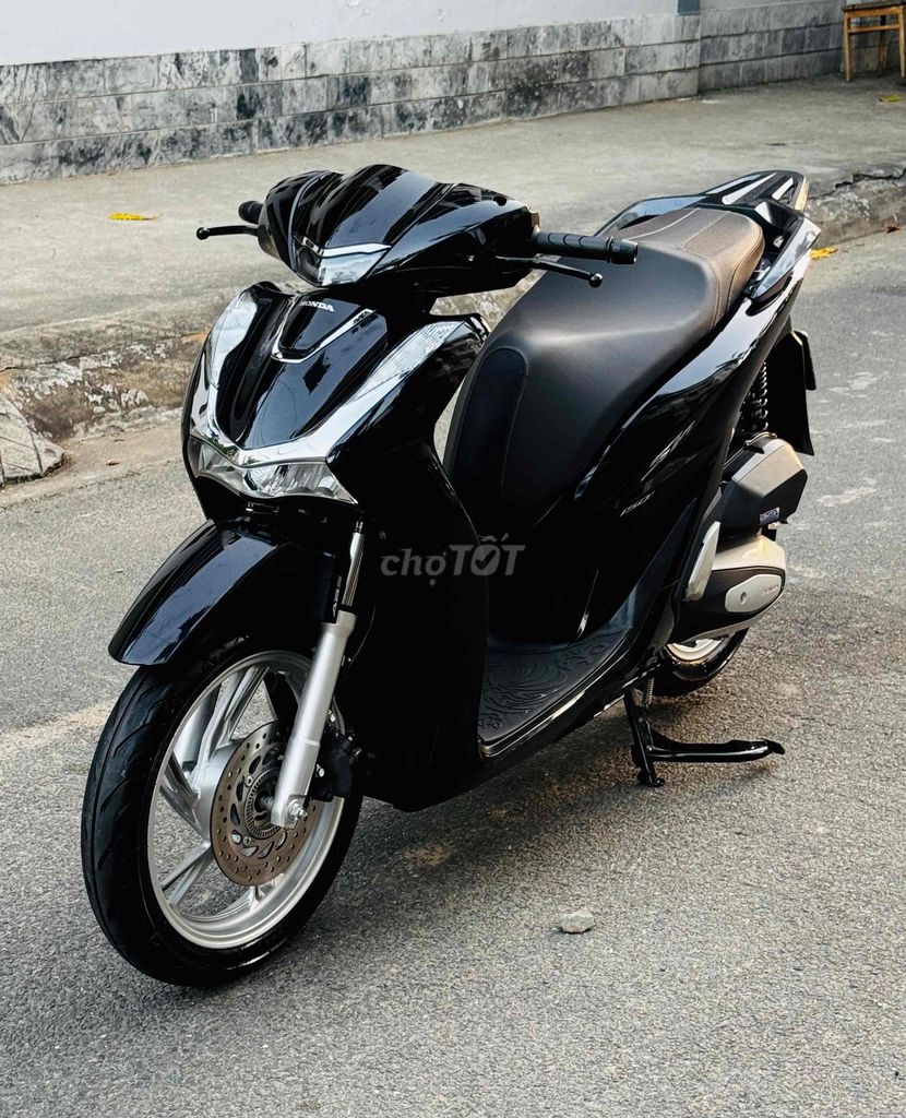 Honda SH 150i ABS 2021 Черный, почти новый, 1 владелец