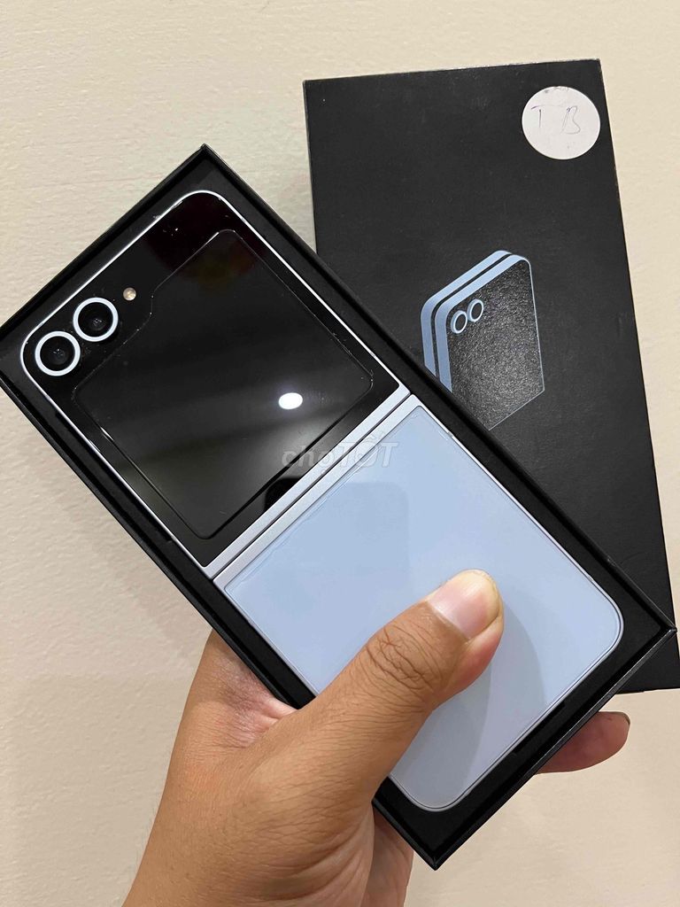 samsung Z Flip 6 12/256 zin full tính năng likenew. Mua bán Điện thoại tại Thành phố Vũng Tàu Bà Rịa - Vũng Tàu được đăng bởi An Store hình 1