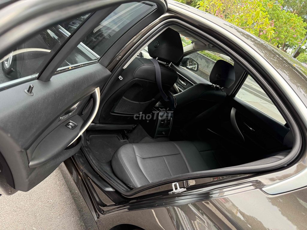 BMW 3 Series 2015 320i - 45000 km. Mua bán Ô tô tại Quận 7 Tp Hồ Chí Minh được đăng bởi Bao le hình 6