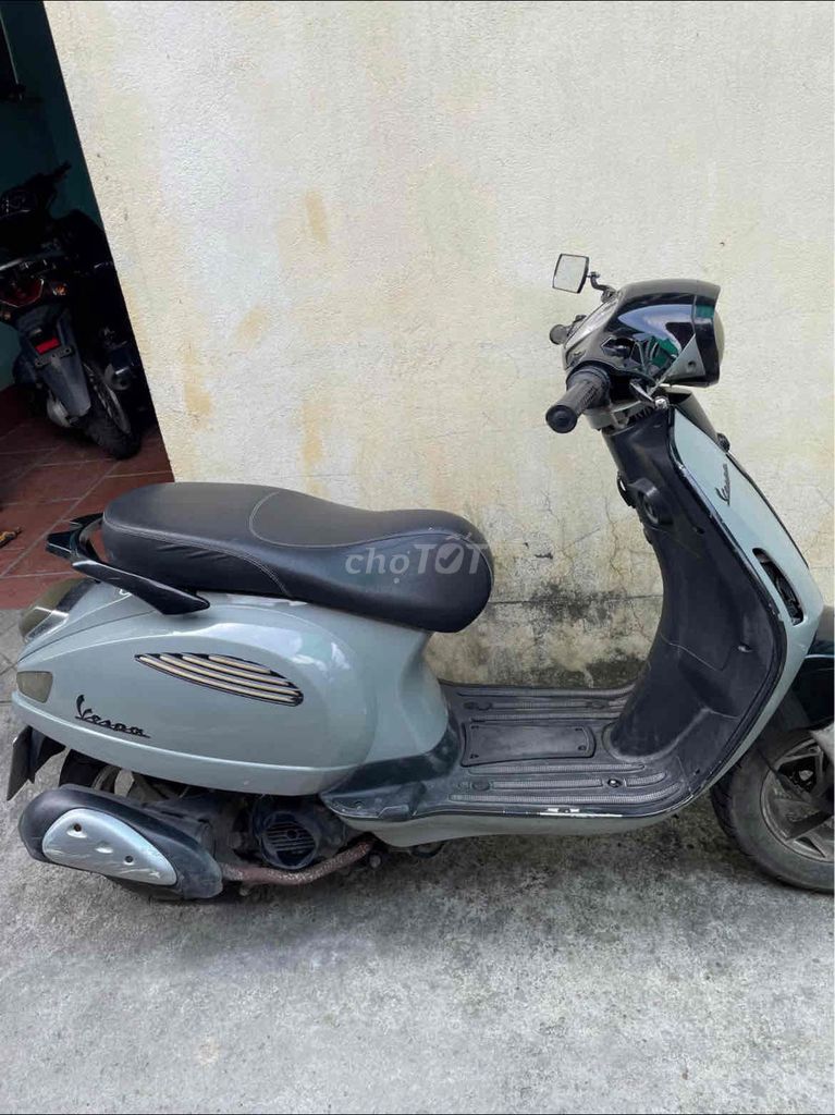 Bán xe Vespa 50cc, xe nhà đang đi. Máy móc ổn, giấ. Mua bán Xe máy tại Huyện An Lão Hải Phòng được đăng bởi Minh Phương hình 1