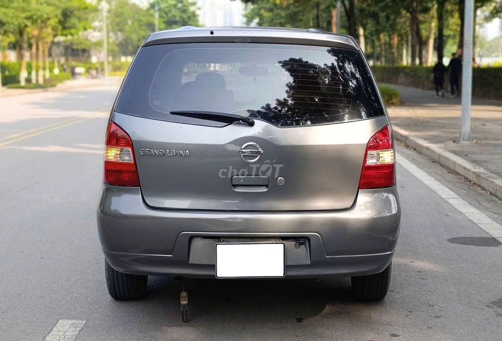 Nissan Livina 2011 1.8MT Xám. Mua bán Ô tô tại Quận Cầu Giấy Hà Nội được đăng bởi Thăng ManyCar hình 4