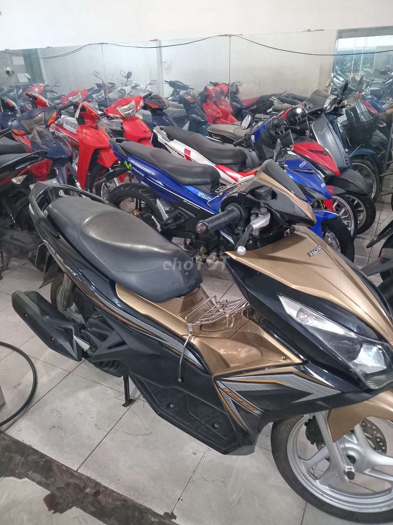 Honda Air Blade Vàng đồng. Mua bán Xe máy tại Quận Bình Tân Tp Hồ Chí Minh được đăng bởi Cường phát  hình 3