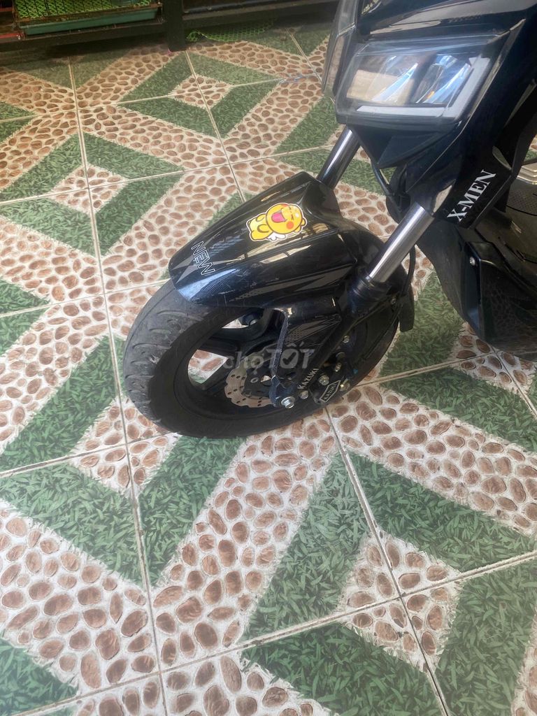 Xe máy điện Kazuki Z3 Đen. Mua bán Xe điện tại Huyện Hóc Môn Tp Hồ Chí Minh được đăng bởi Cuong Truong hình 3