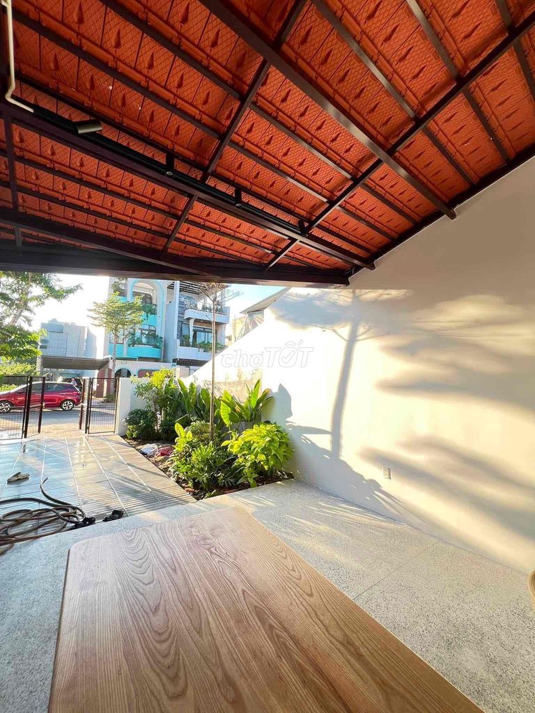 Nhà 2PN có sân vườn đường Hói Kiểng, Nam Hoà Xuân