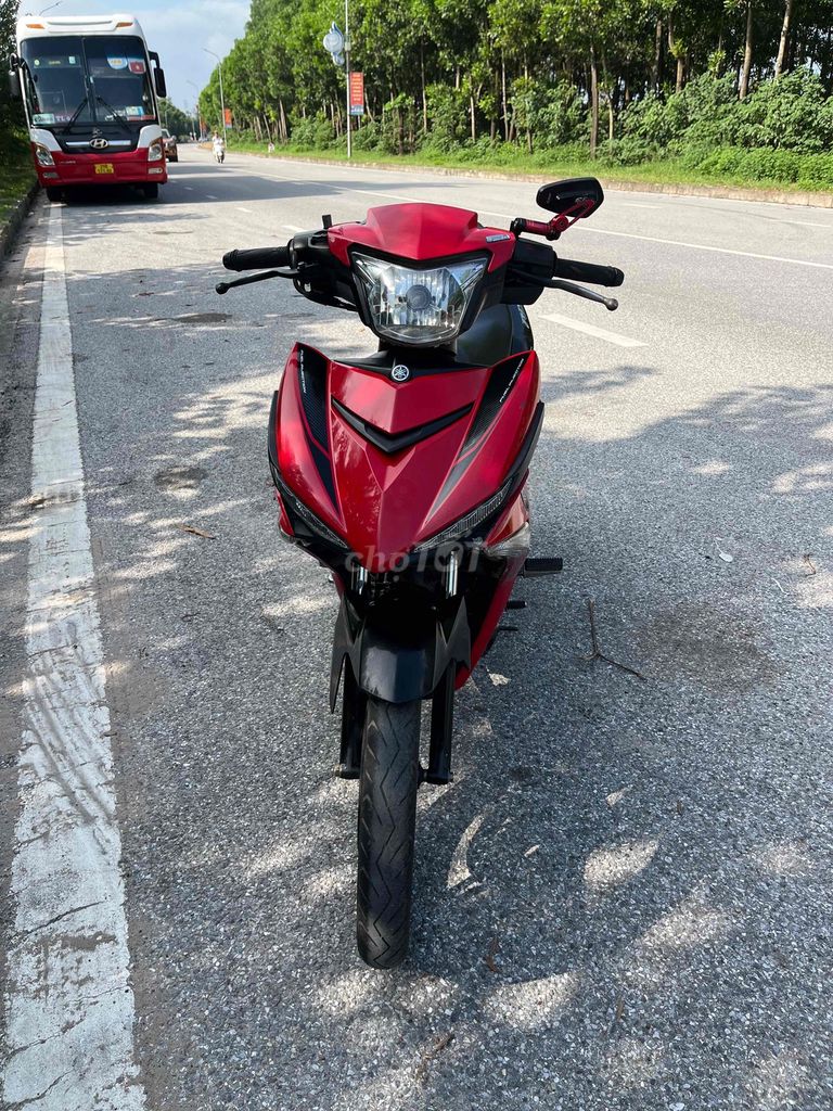Yamaha Exciter 150 красно-черный, спортивный мотоцикл