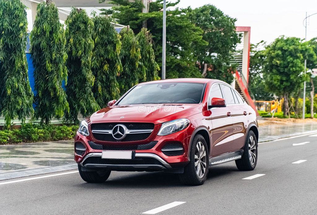 Mercedes Benz GLE400 2019 - 65000 km