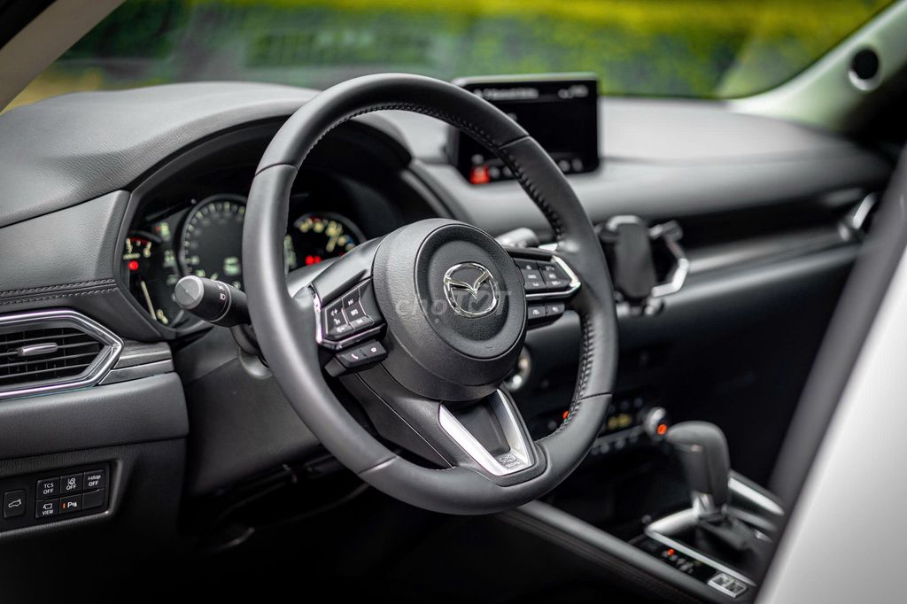 Mazda CX 5 2023 Premium 2.0 AT - 24869 km. Mua bán Ô tô tại Quận 7 Tp Hồ Chí Minh được đăng bởi Minh Anh hình 4