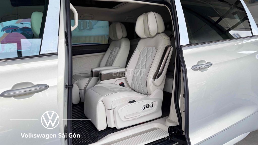 VOLKSWAGEN VILORAN ƯU ĐÃI HƠN 100 TRIỆU - SẴN XE
