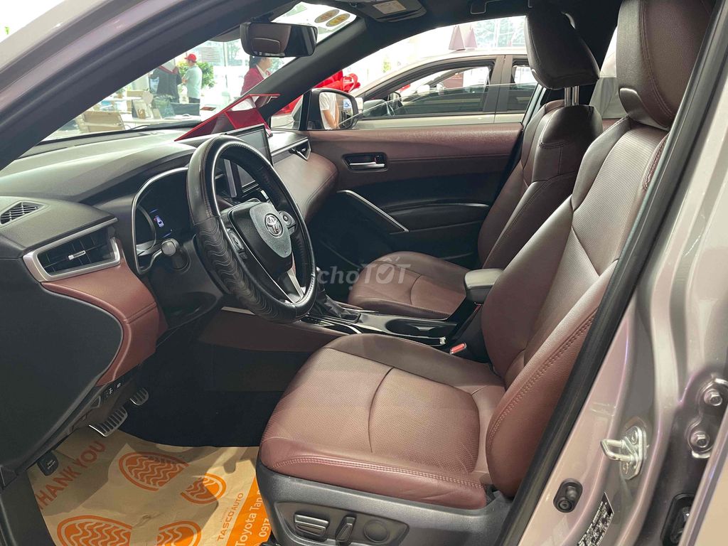 Toyota Corolla Cross 1.8V 2020. Mua bán Ô tô tại Quận Tân Phú Tp Hồ Chí Minh được đăng bởi Lê Tấn Dũ hình 4