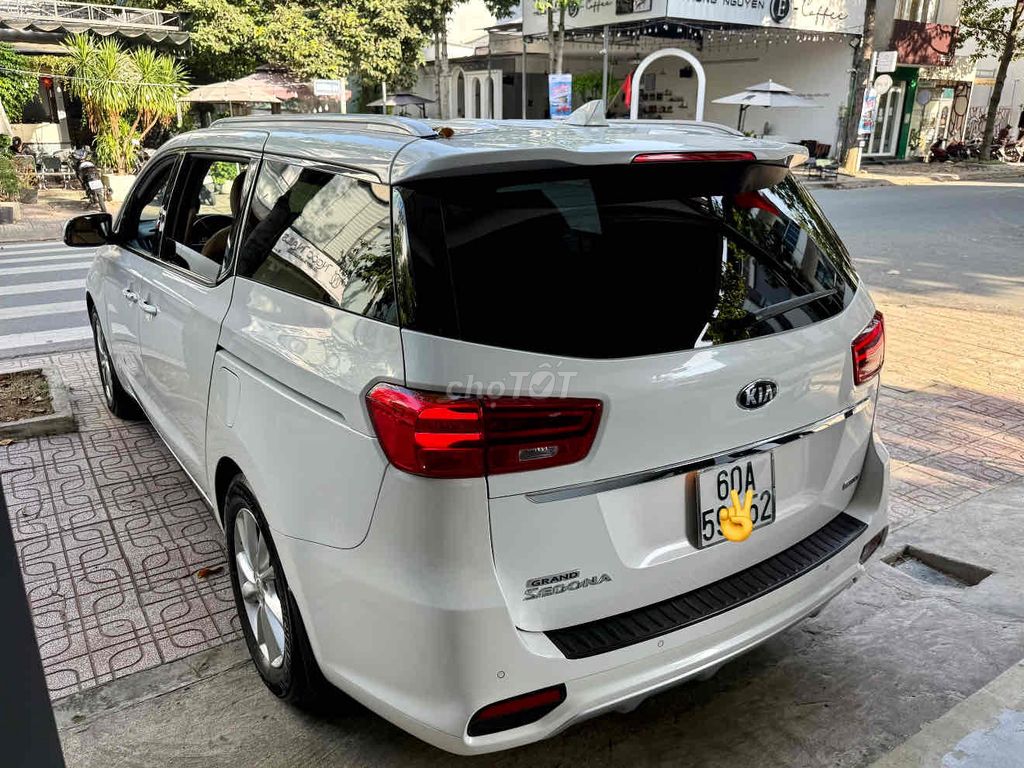 Kia Sedona 2019 Dầu Trắng 7 chỗ. Mua bán Ô tô tại Thành phố Biên Hòa Đồng Nai được đăng bởi Peacemaker hình 3