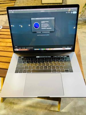 MacBook Pro i7/16GB RAM/SSD 256GB/15 inch. Mua bán Laptop tại Thành phố Tam Kỳ Quảng Nam được đăng bởi Nhất