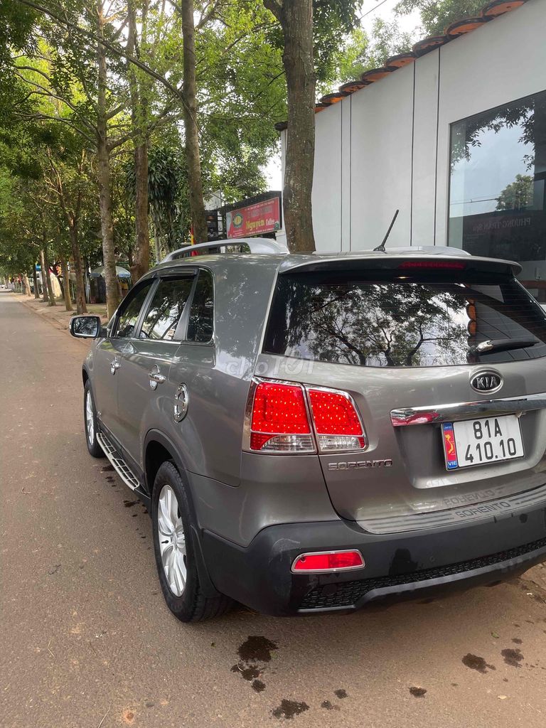 Kia Sorento màu Xám. Mua bán Ô tô tại Huyện Chư Sê Gia Lai được đăng bởi A tưởng hình 3