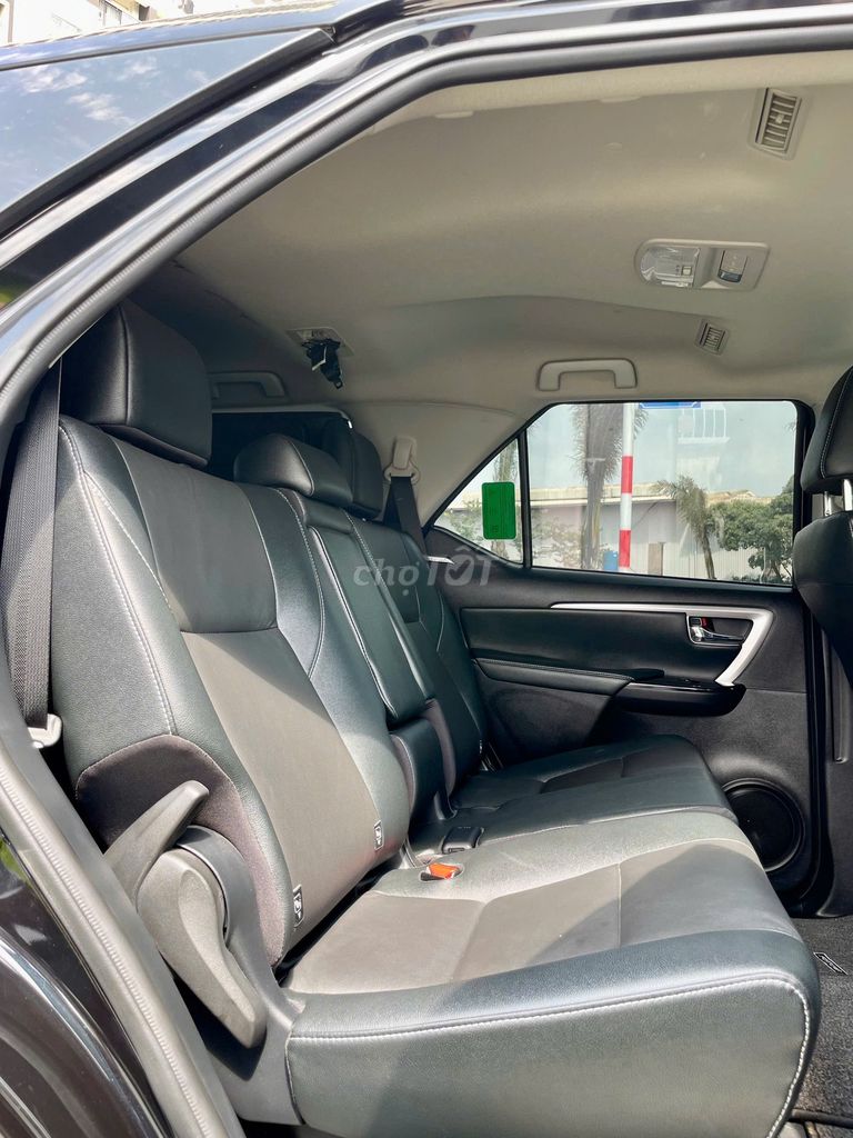 Toyota Fortuner 2.7 4x2 AT 2024 - 20000 km. Mua bán Ô tô tại Thành phố Dĩ An Bình Dương được đăng bởi Siêu Thị Ô Tô Bình Dương  hình 20