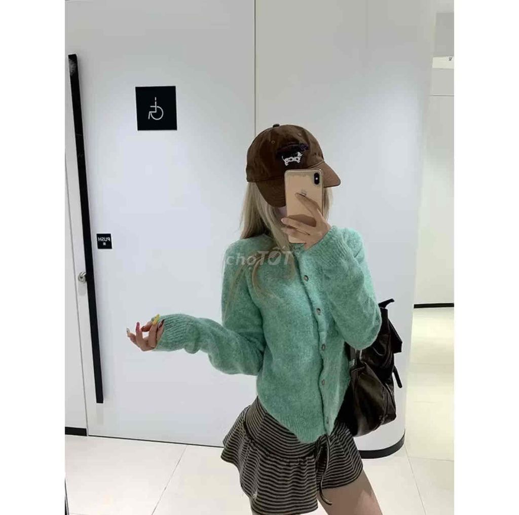 Áo khoác cardigan nữ len Freesize NEW. Mua bán Quần áo tại Thành phố Thủ Đức Tp Hồ Chí Minh được đăng bởi Nguyễn Bảo Nghi hình 1