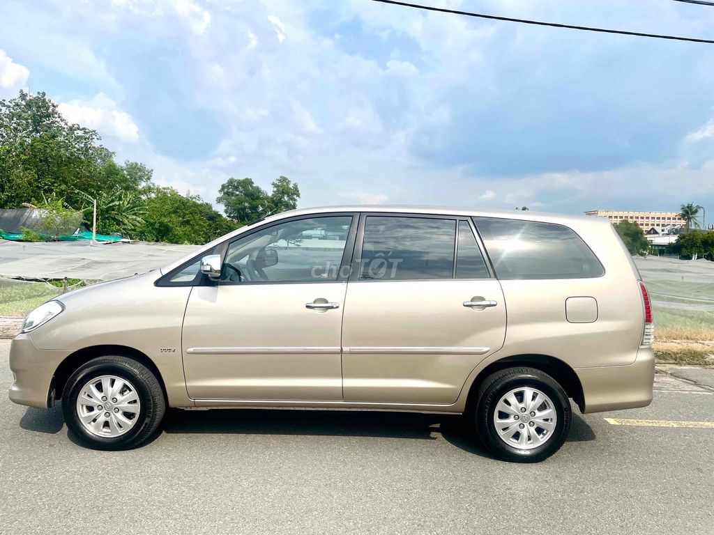 NHÀ BÁN INNOVA V AT (tự động) ĐỜI 2011 CƯC ZIN. Mua bán Ô tô tại Huyện Hóc Môn Tp Hồ Chí Minh được đăng bởi Lương mạnh tuấn hình 3