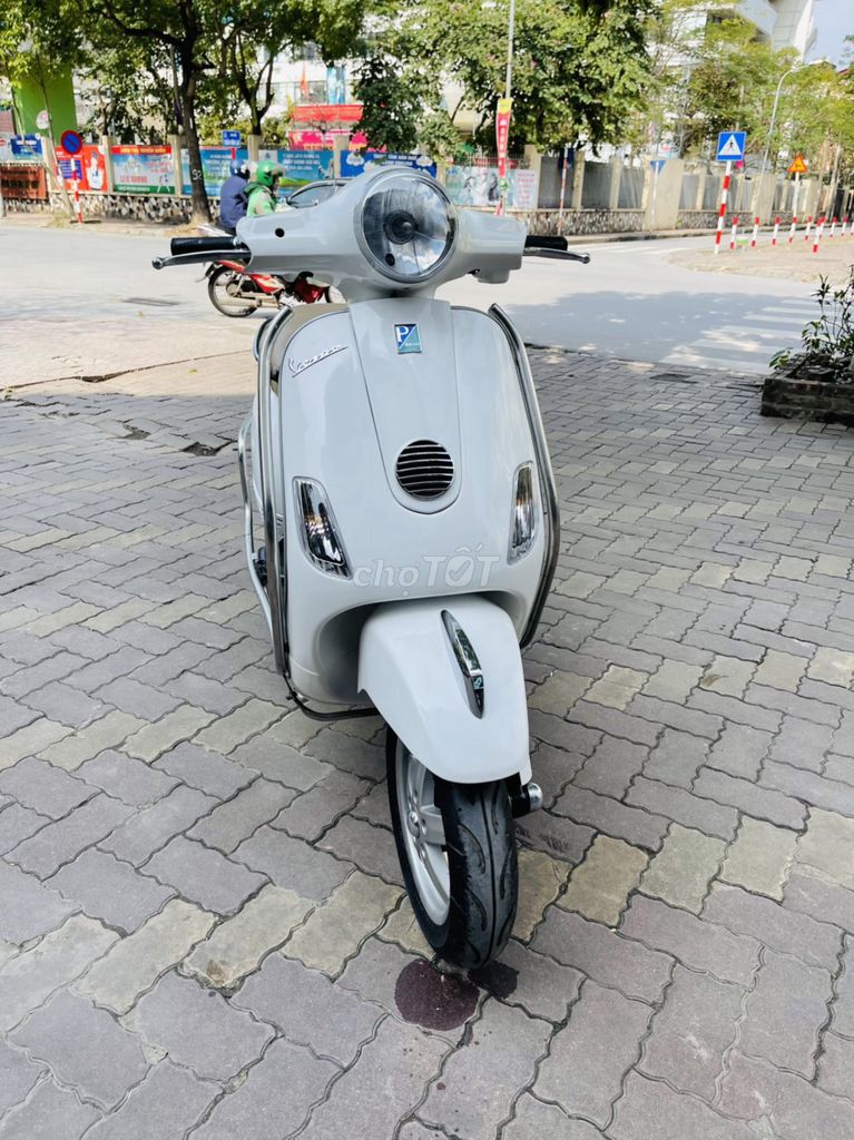 VESPA LX 125IE TRẮNG XE NGUYÊN ZIN BIỂN HÀ NỘI. Mua bán Xe máy tại Quận Bắc Từ Liêm Hà Nội được đăng bởi THANH BÌNH hình 6