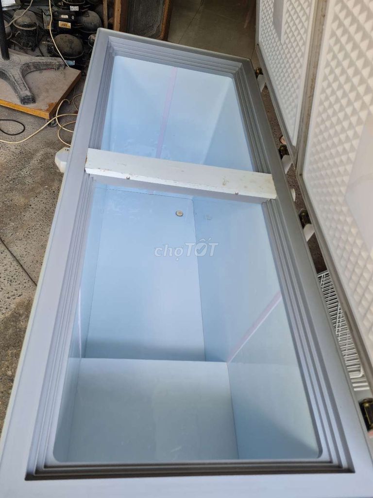Tủ đông suốt sanaky 400L. Mua bán Tủ lạnh tại Quận Tân Phú Tp Hồ Chí Minh được đăng bởi Hoàng Lan hình 4